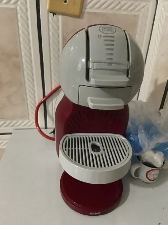 Cafeteira Elétrica Vermelha e Branca - Foto 4