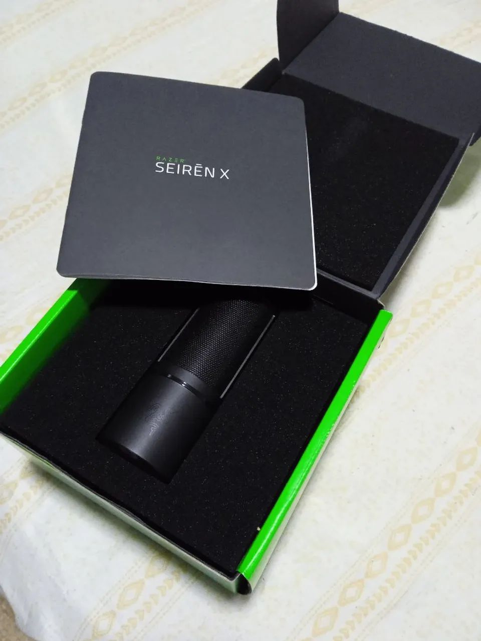 Microfone Razer Seiren X Black64352264742146123