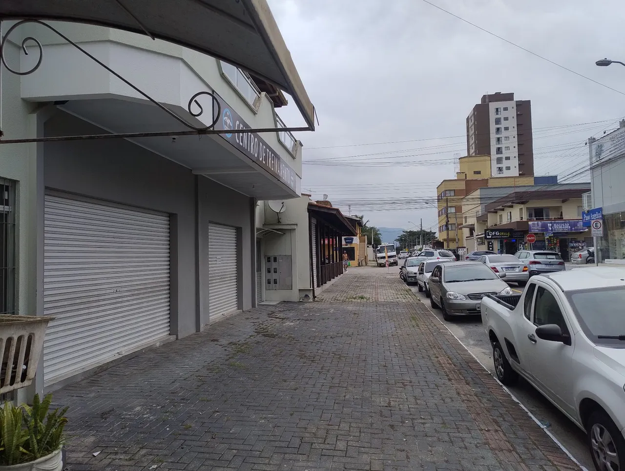 Aluga-se Sala Comercial Direto c/ Proprietário no Morretes
