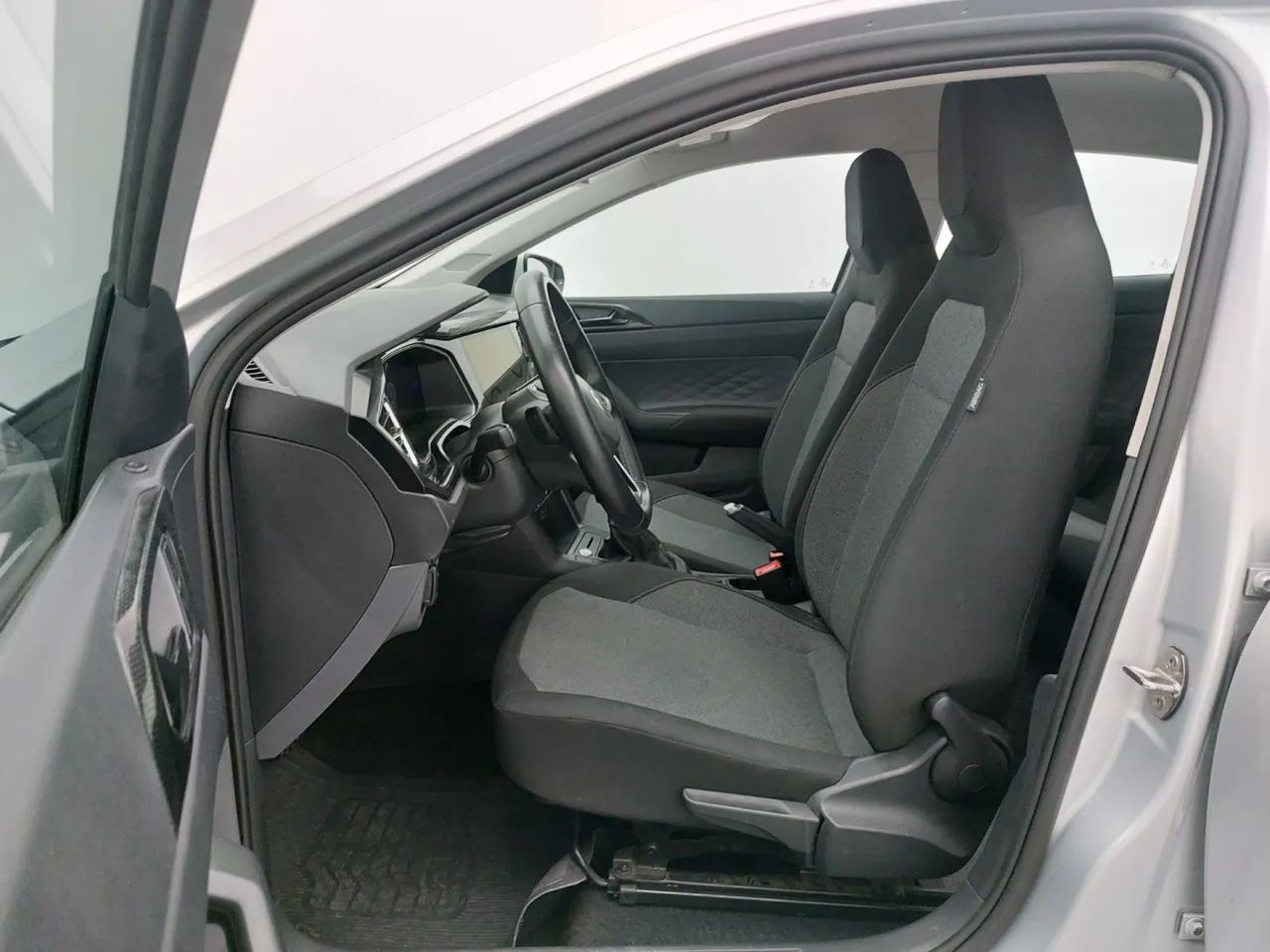 Volkswagen Polo Comfortline TSI 1.0 Flex 12V Aut., foto 16 de 18