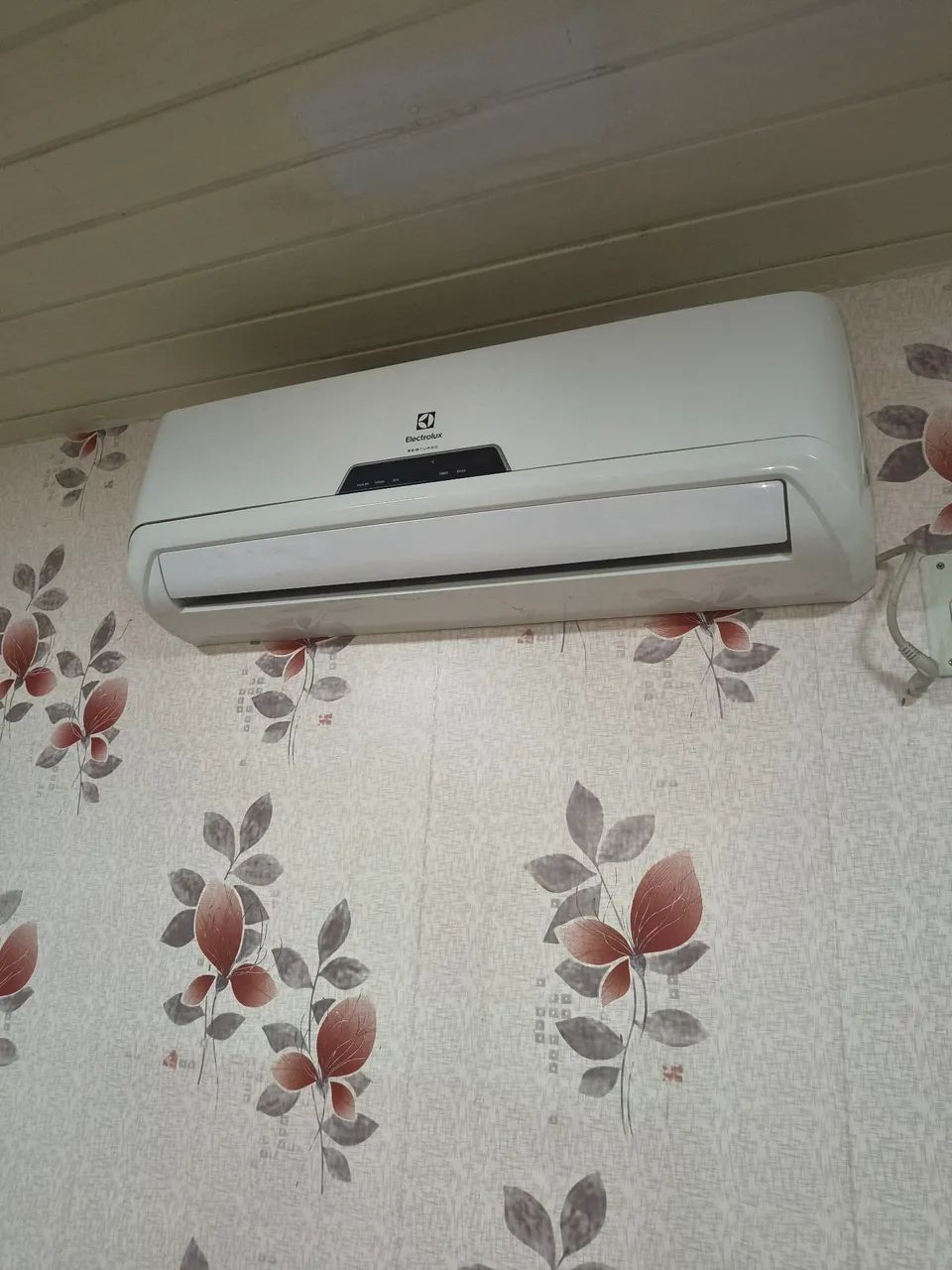 Vendo ar condicionado ELETROLUX 12000Btus 220w