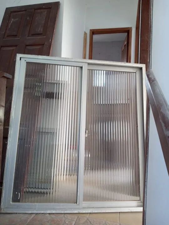 Vendo Janela de Vidro 64842058355074122