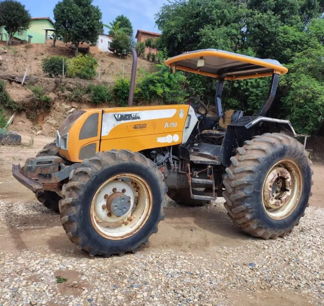 Trator Valtra A 750