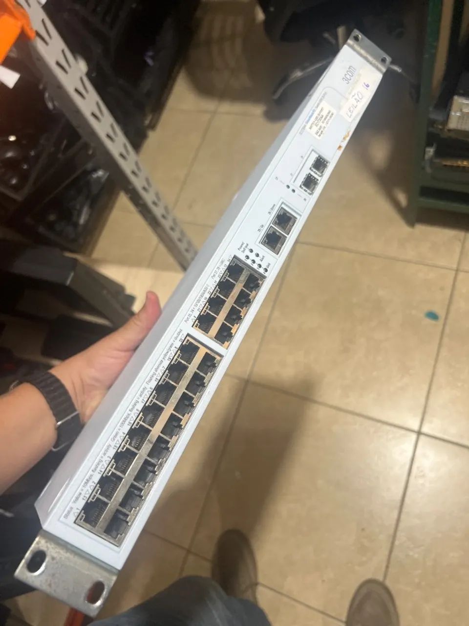 Switch 3com 4200 28p 3c17304A usado