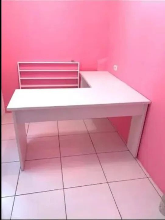 MESA PARA MANICURE 