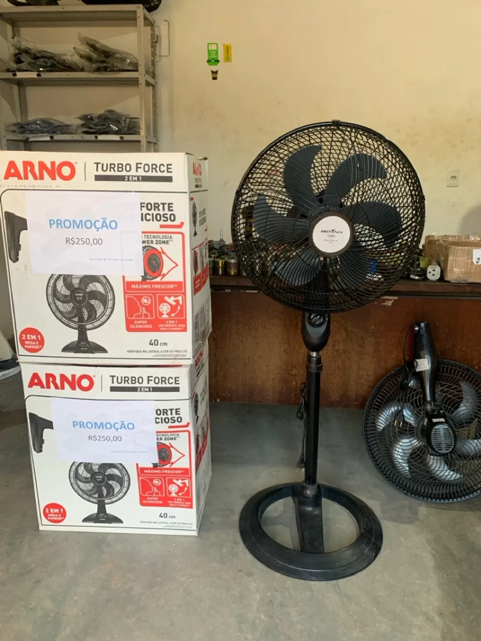 Ventilador Britânia e Arno