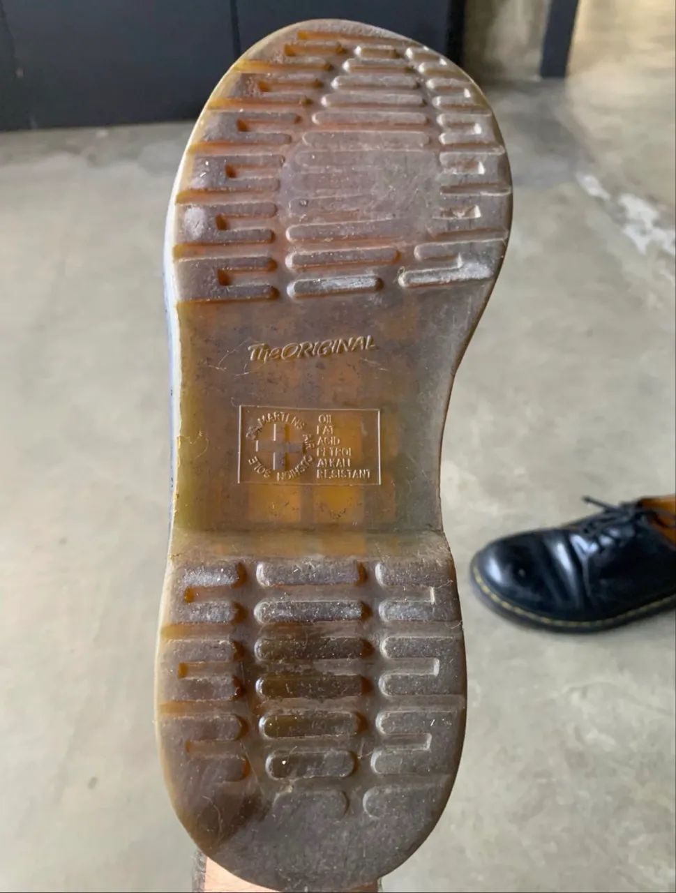 Bota Dr Martens cano baixo tipo sapato - Foto 5