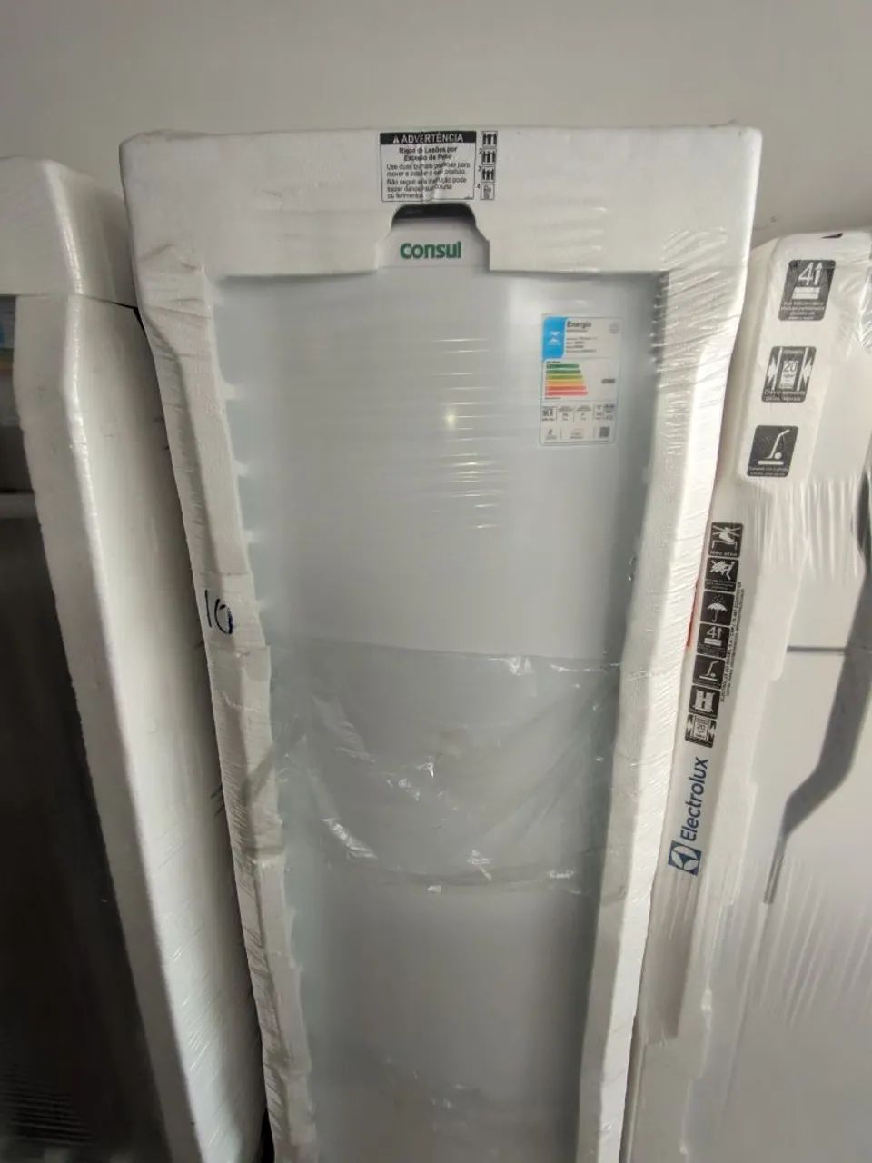 Geladeira consul de 342L frost free nova na caixa 