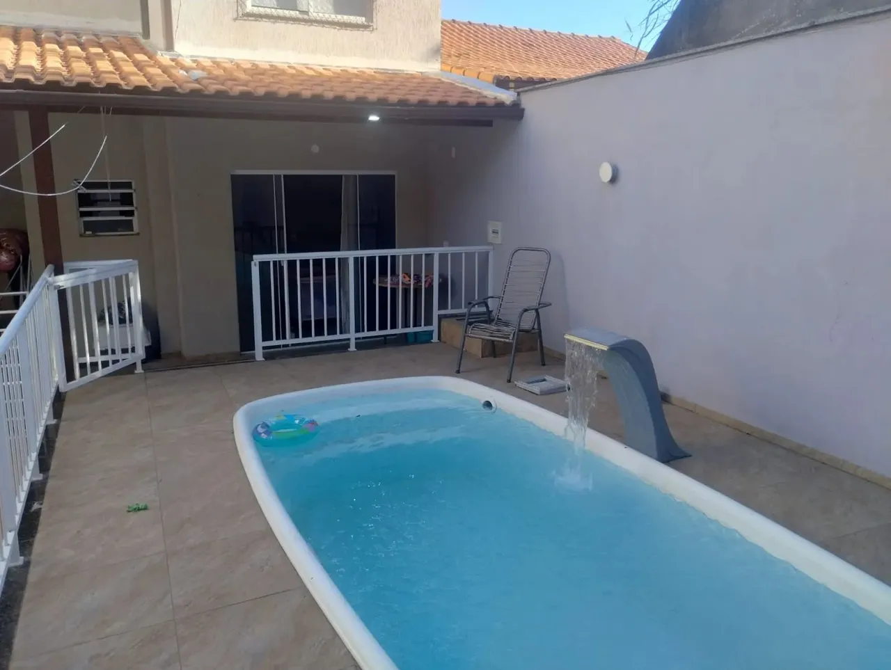 Casa Duplex à Venda - 3 Quartos com Suíte, Área Gourmet com Piscina