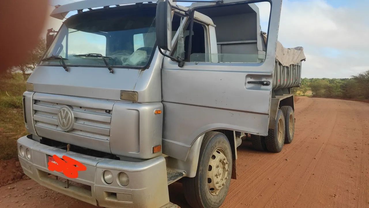Caçamba Volks 23210 truck ano 2002