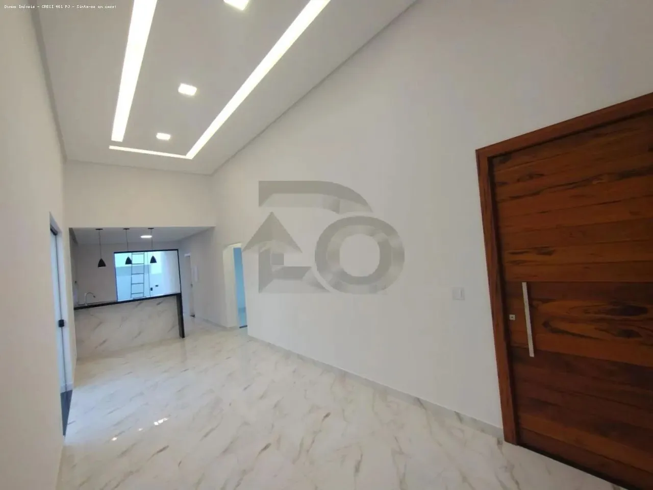 Casa Pronta para Morar no Condomínio Sol e Praia com 4 Vagas e Área Verde
