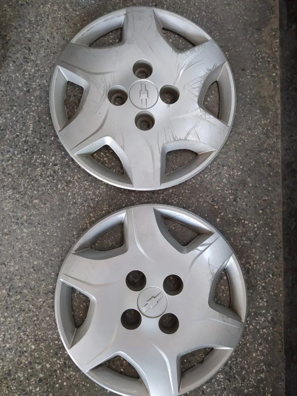 Par de Calotas Originais Gm aro 13 - Para celta Corsa ETC