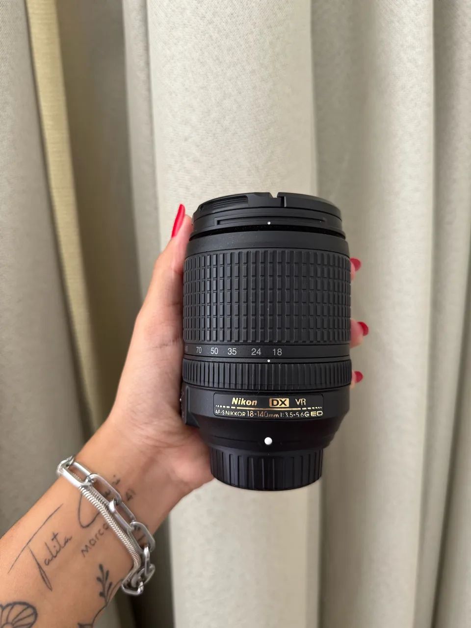 Lente Nikon 18-140mm