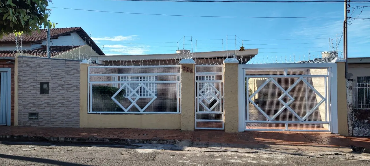 Linda Casa no Coopharadio