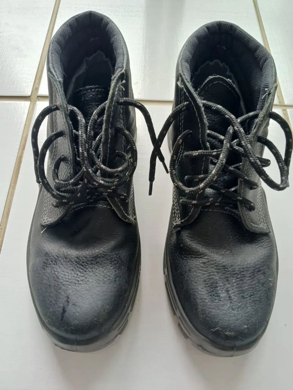 Botas de Segurança - Tamanho 41