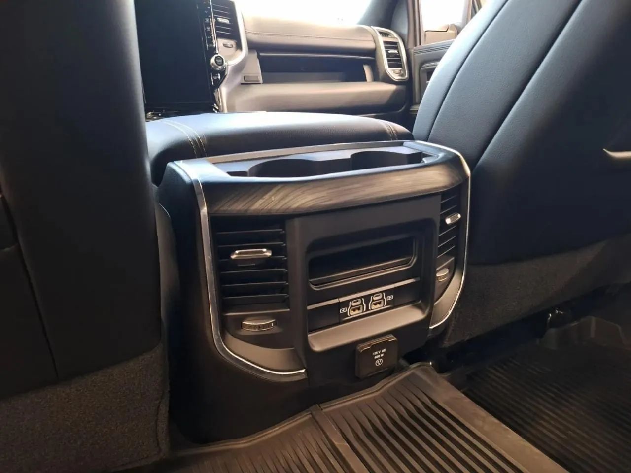 RAM 2500 Night Edition 0KM - Foto 5