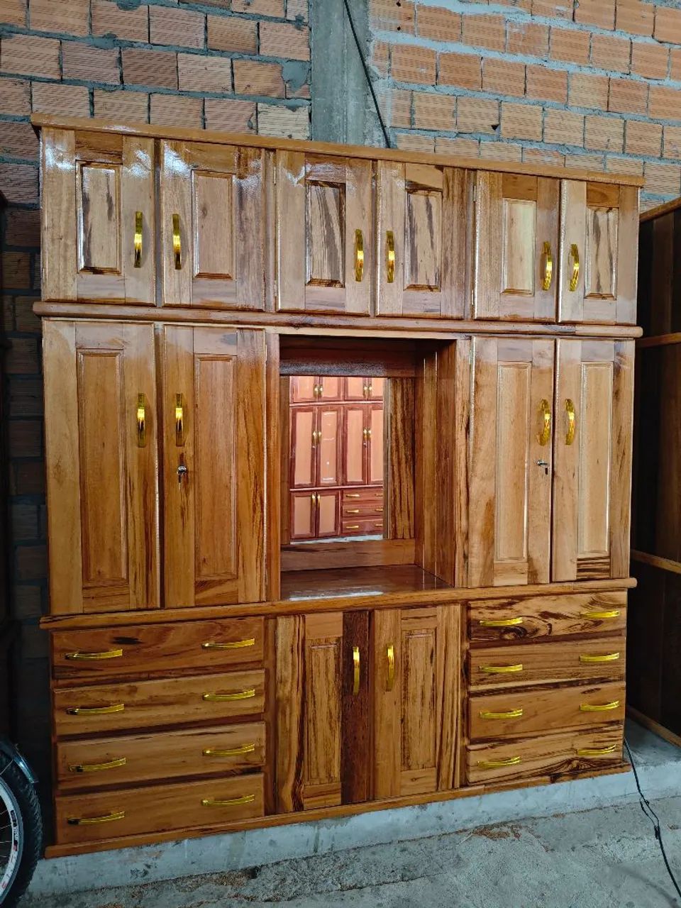 Guarda roupa de casal 6 portas com penteadeira  - Foto 3