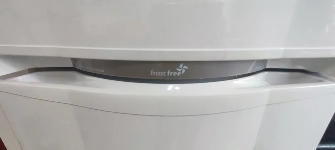Geladeira Frostfree Consul 220V Branca Funcionando Perfeita - Foto 2