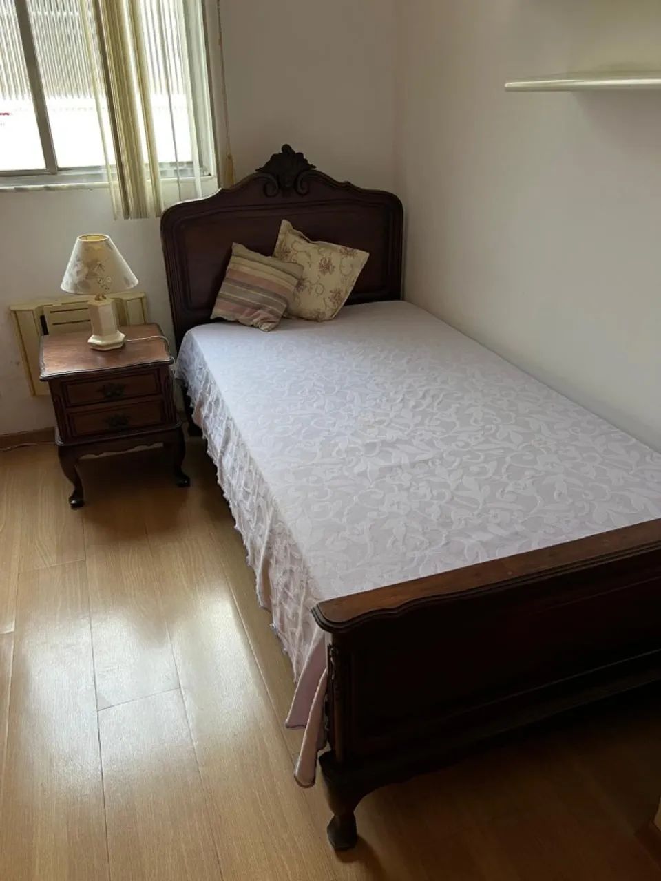 Cama clássica original madeira