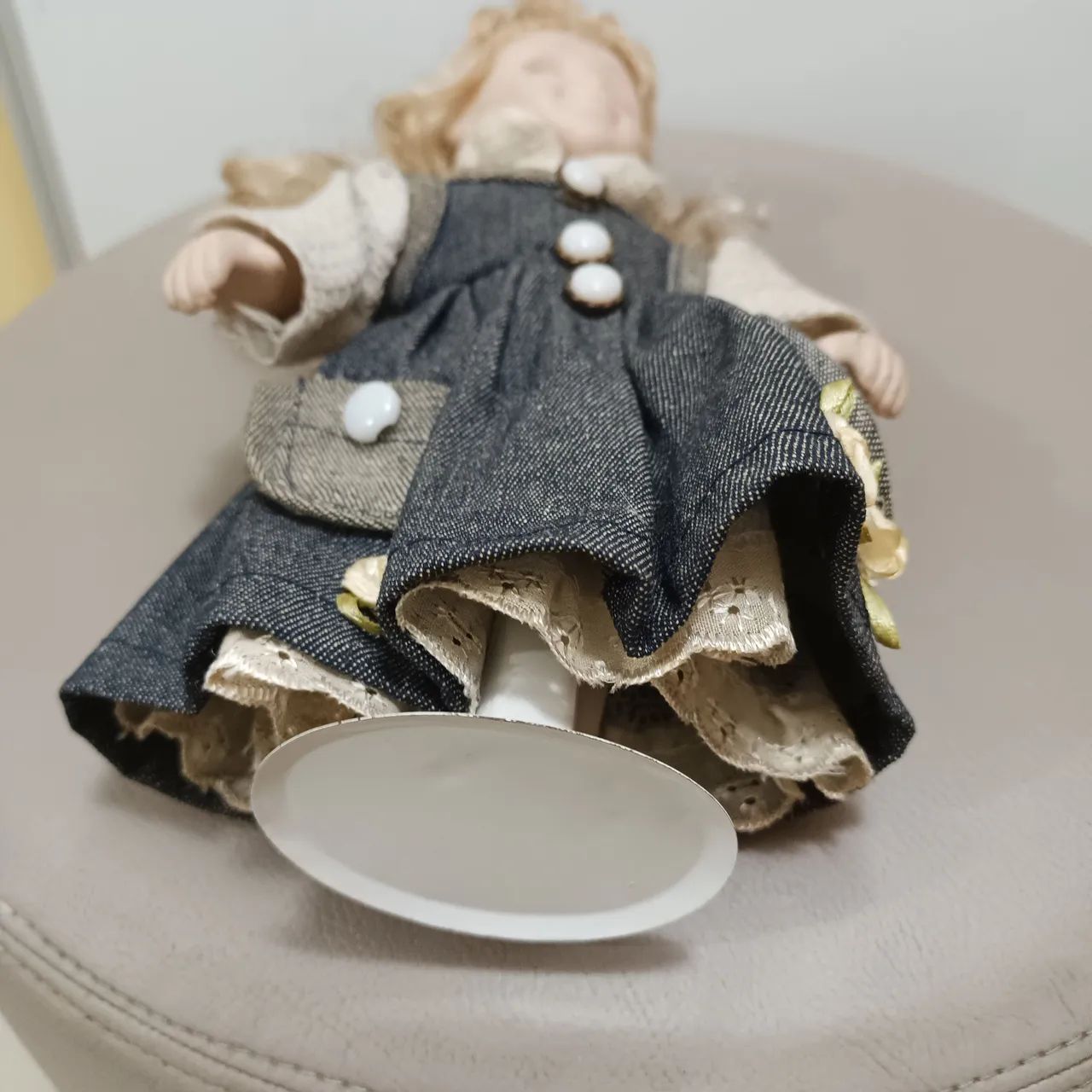 Boneca antiga de porcelana  - Foto 4
