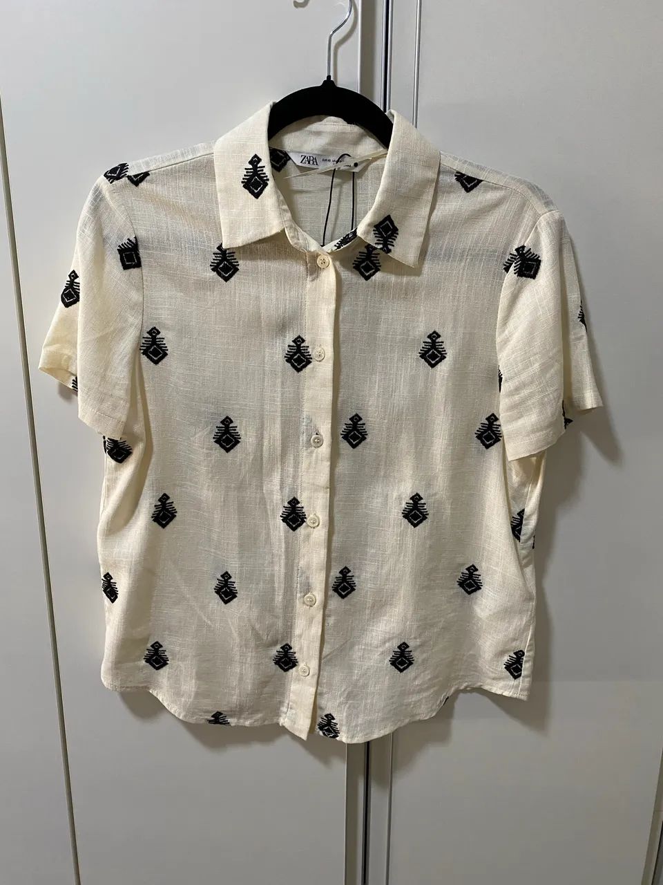 Camisa Zara com bordados  - Foto 3