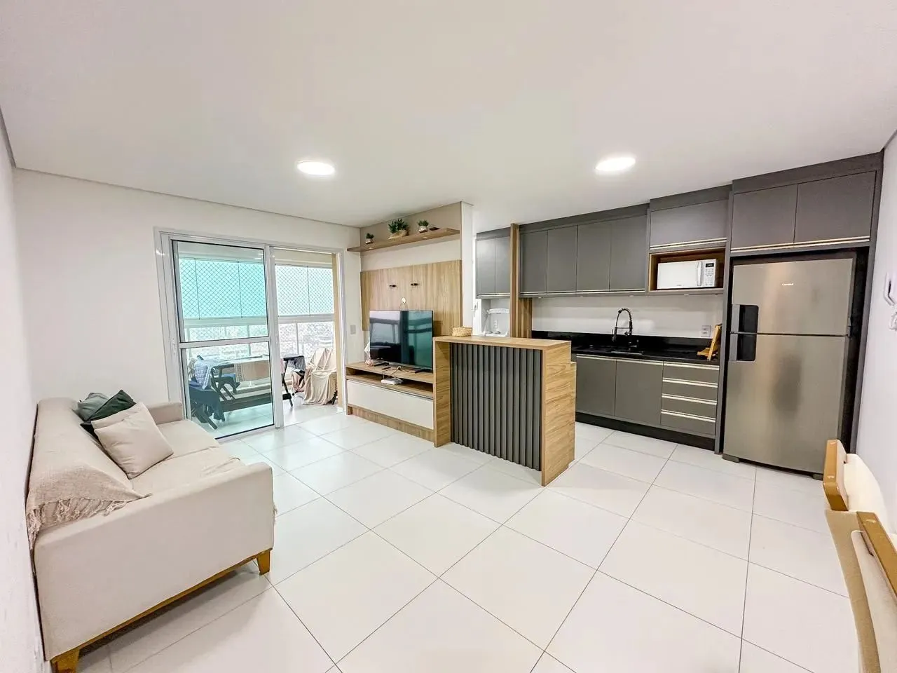 Apartamento com 3 dormitórios à venda, 93 m² por R$ 1.080.000 - Itacolomi - Balneário Piça