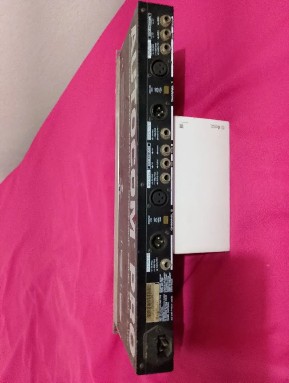 Compressor de áudio Behringer  - Foto 4