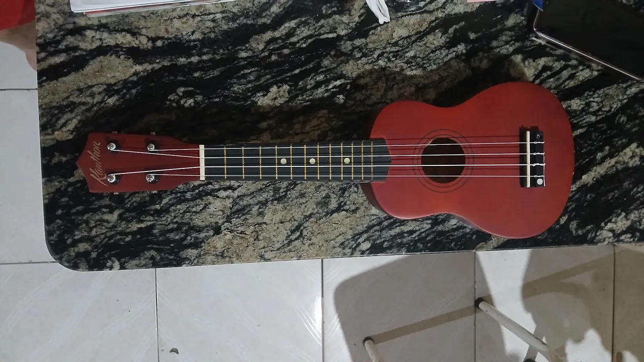Ukulele Kanthon Vermelho