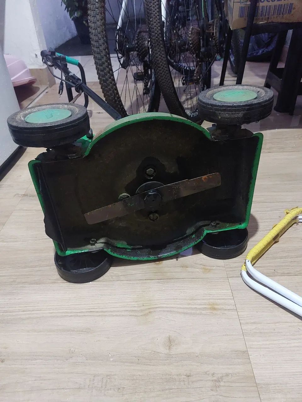 Carrinho de grama elétrico  - Foto 2