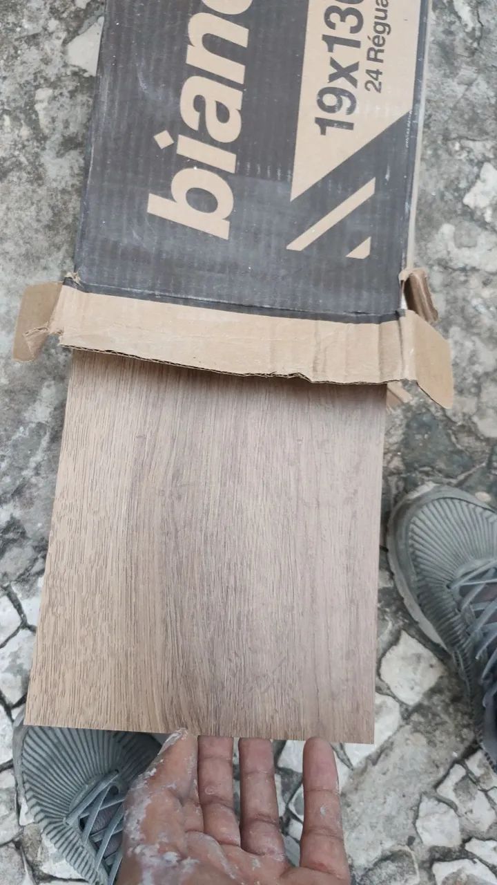 Piso vinílico em régua Biancogras 30 m²