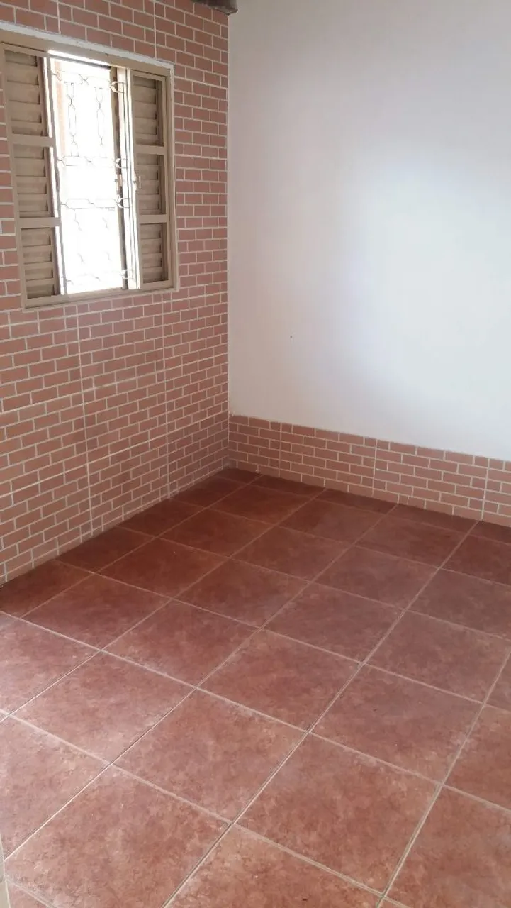 Casa de Fundo QNA Taguatinga