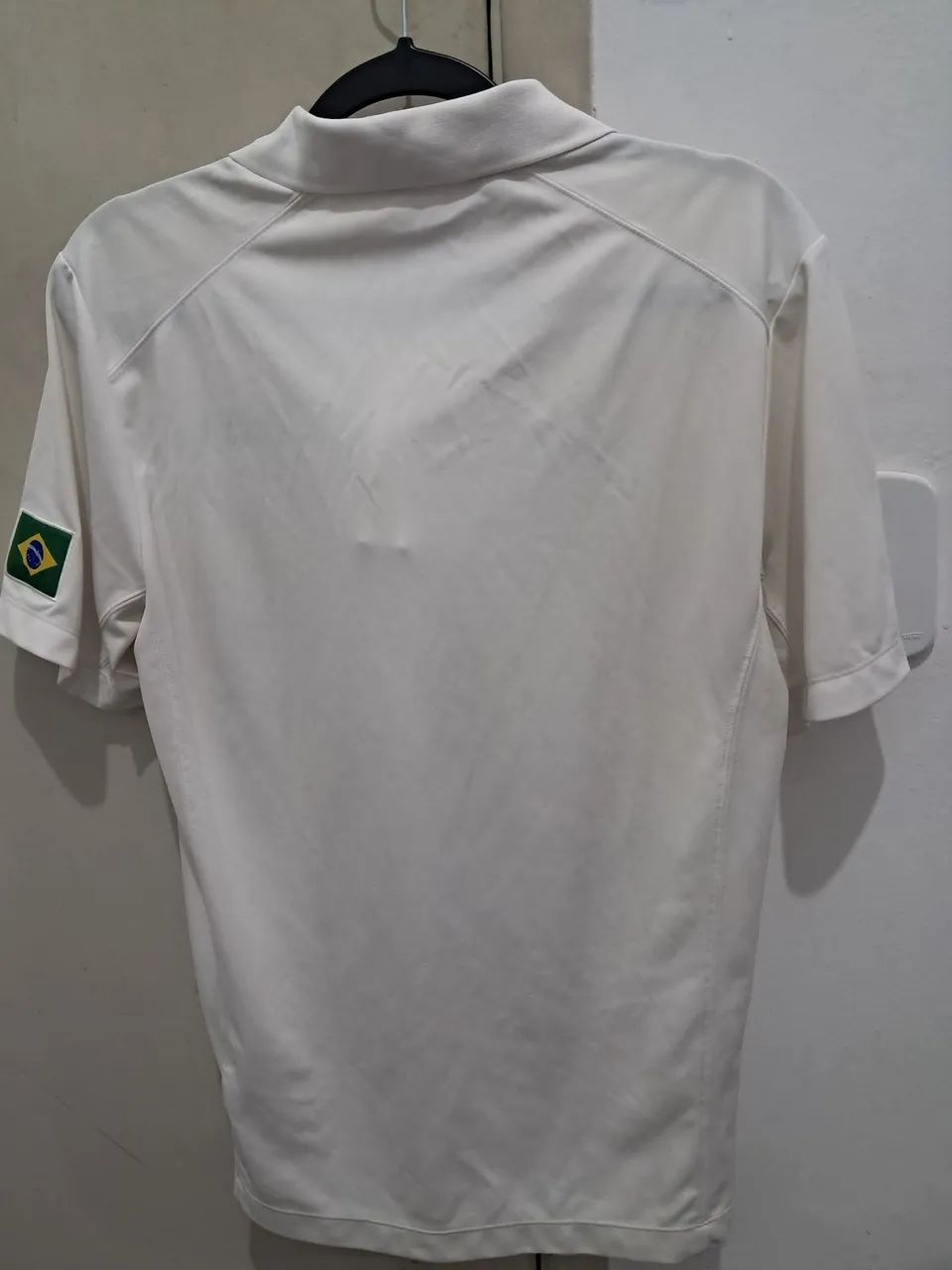 Blusa da Nike. Tamanho M.48cm de Largura;73 cm de Comprimento.  - Foto 2
