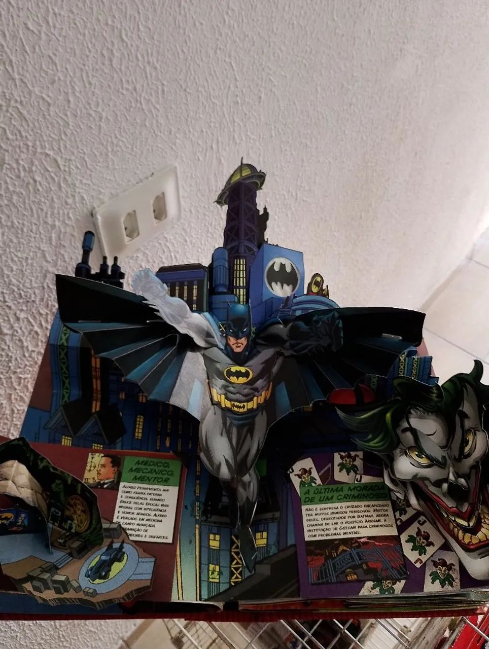 DC Super Heróis - O Poderoso Livro Pop-Up - Foto 3