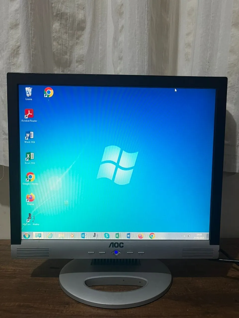 MONITOR AOC 17 POLEGADAS (BARBADA!!!)
