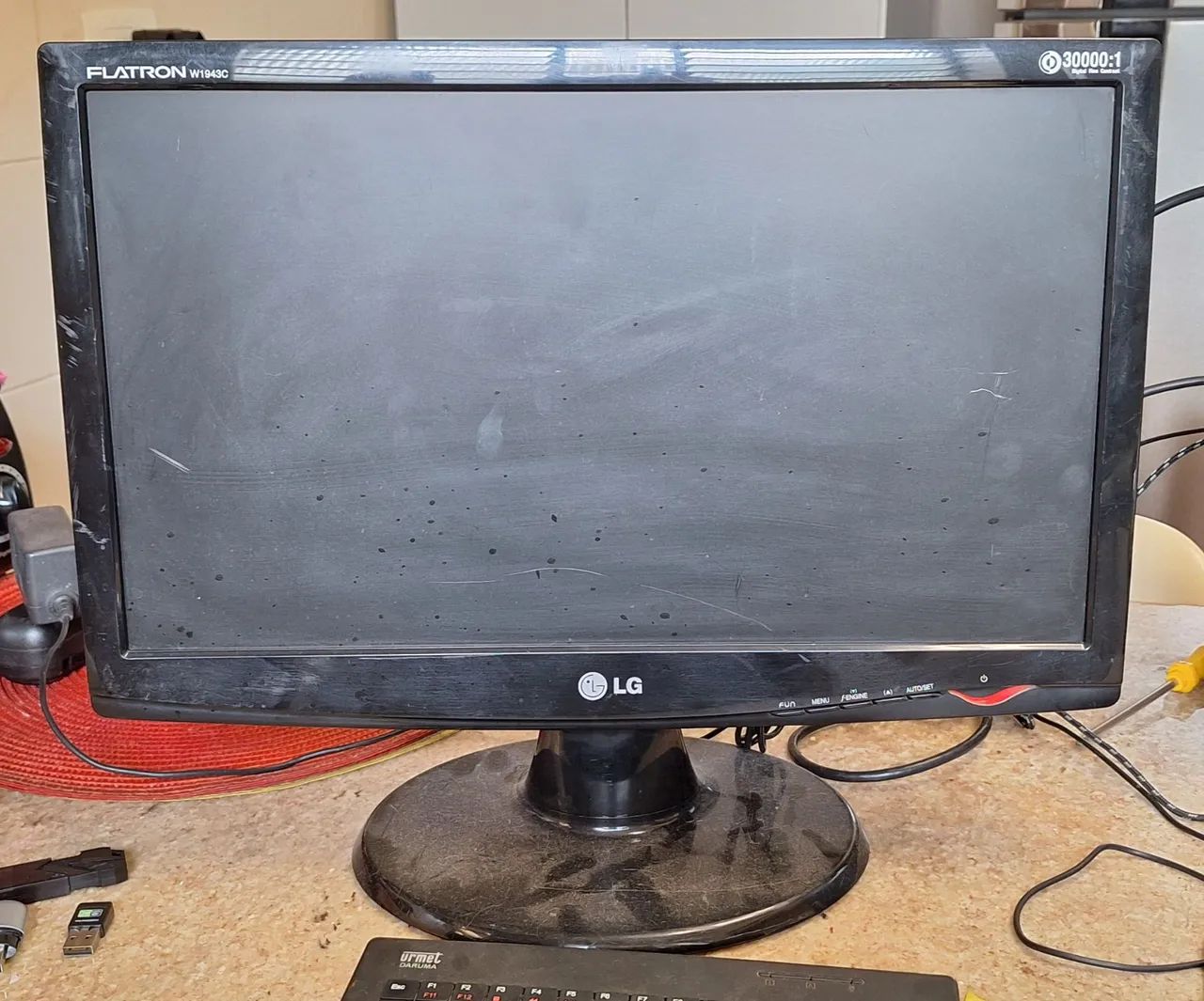 Monitor 19 pol. LG 