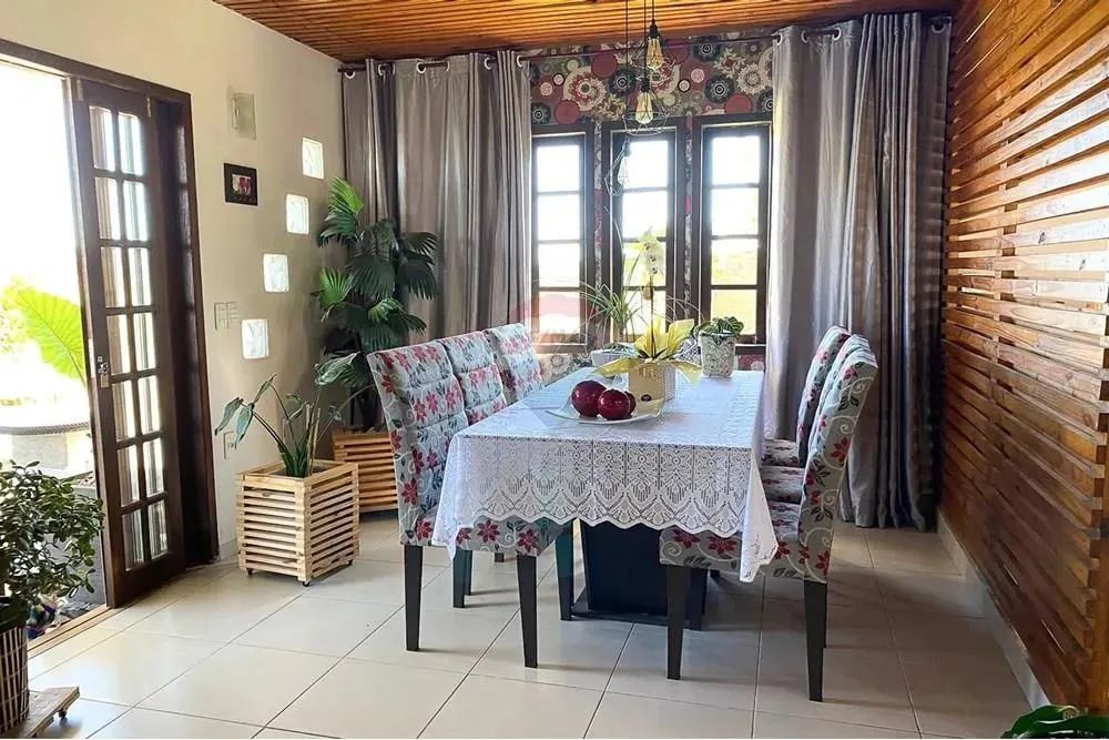 Casa com 02 Suíte + 01 dormitório à Venda no Pró Flor em Correia Pinto - Santa Catarina