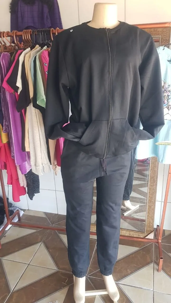 Conjunto de moletom preto