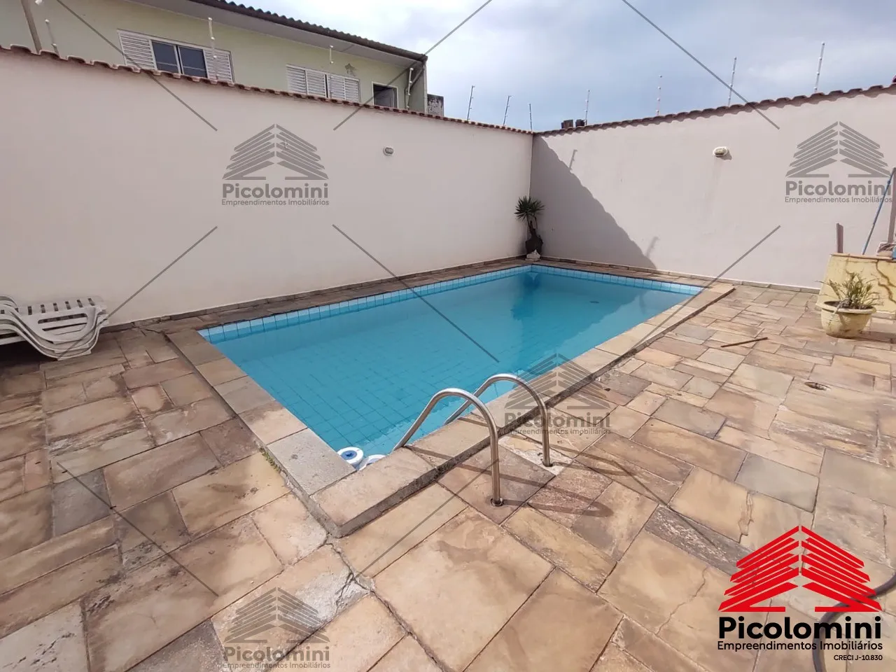 Sobrado Moóca com Piscina, 4 Dormitórios, 2 Suítes, Churrasqueira, 8 Vagas de Garagem, Var