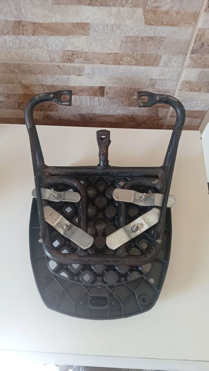 Suporte universal para baú de motos. - Foto 3