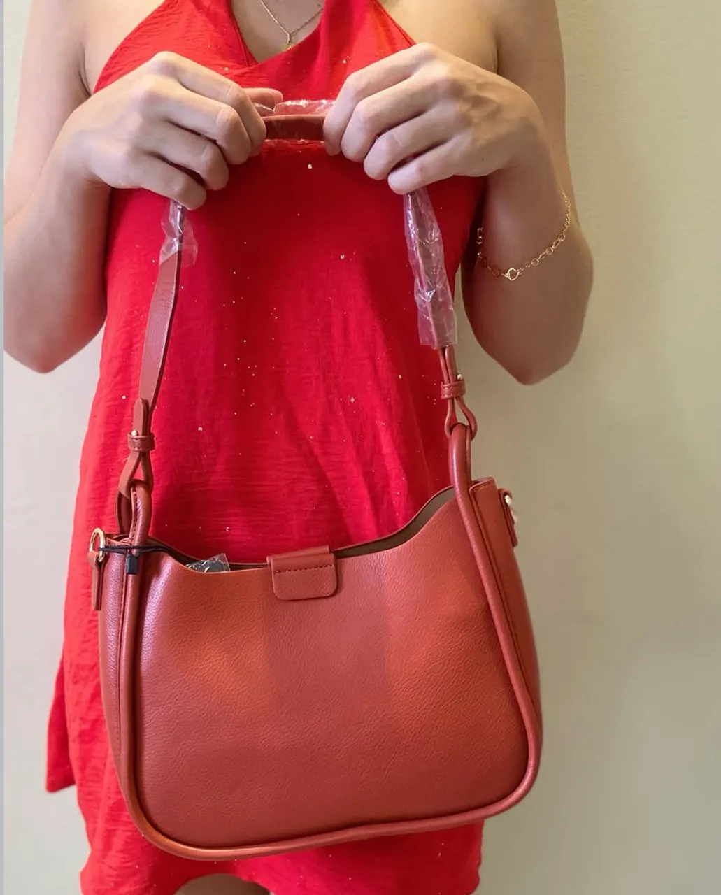 Bolsa de Ombro Vermelha Elegante - Nova