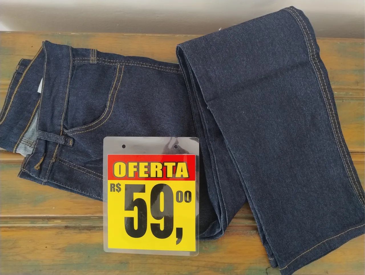CALÇA JEANS COM ELASTANO EM LIQUIDAÇÃO!