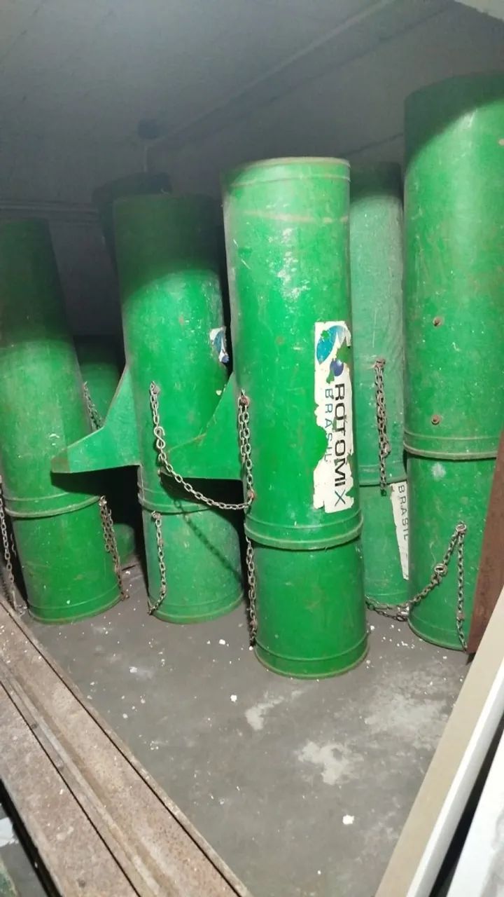 Duto de entulhos64166917240705120