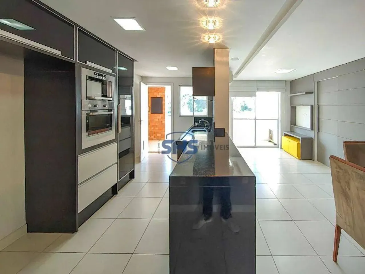 Apartamento com 2 dormitórios para alugar, 80 m² por R$ 3.150,00/mês - Ponta Aguda - Blume