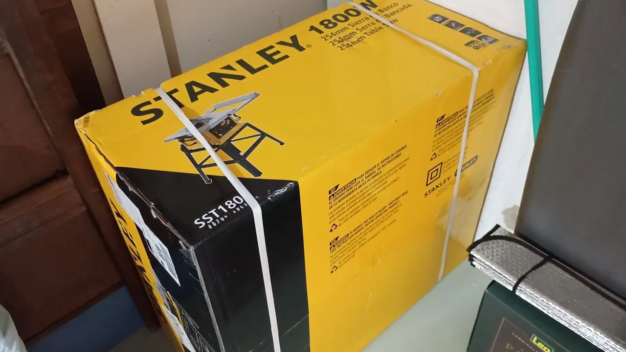 Máquina de serra na caixa lacrada. - Foto 2