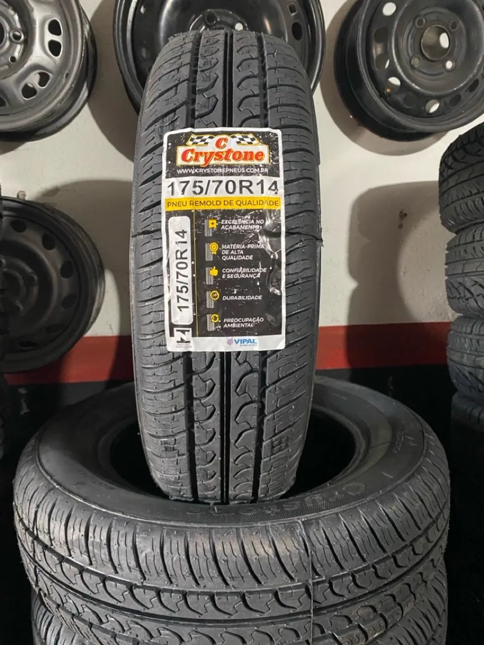 01 Pneu Crystone 175/70R14 Remold - Foto 2