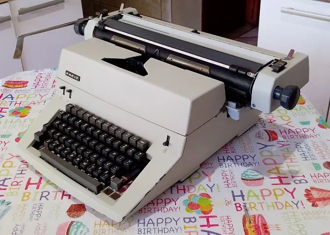 Máquina de escrever FACIT64301726181891120