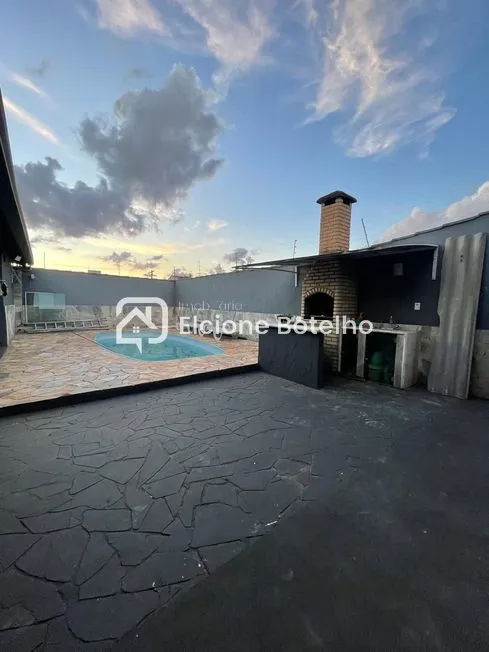 Casa para locação de aprox. 150 m², com 3 quartos, 1 suíte, no bairro Santa Mônica - Uberl