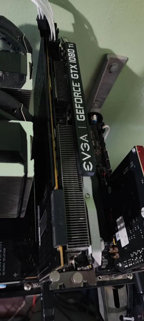GTX 1080ti EVGA FTW3 - Foto 2