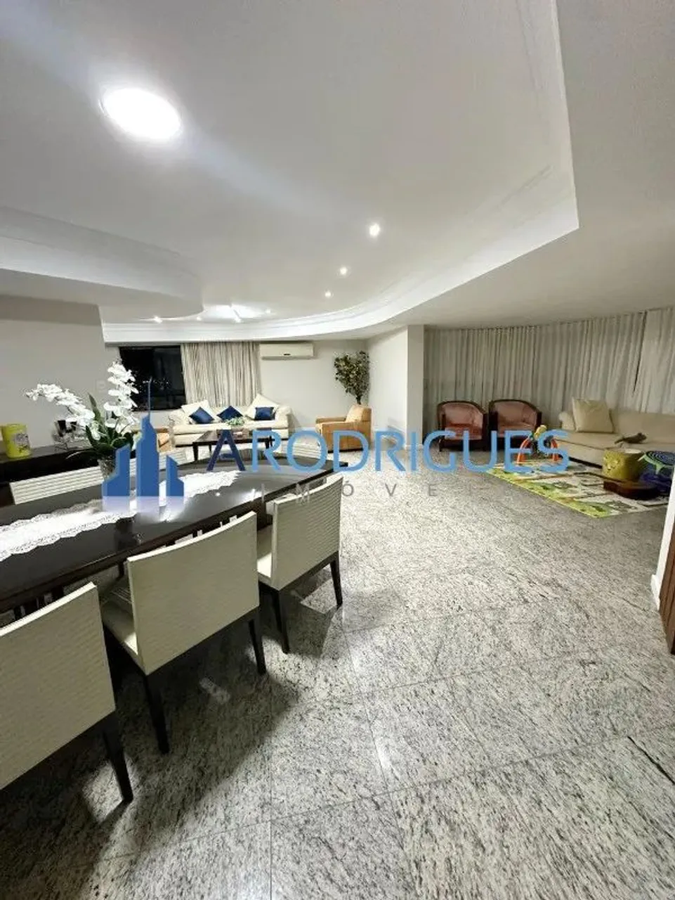 Apartamento de luxo no Horto Florestal, Salvador-BA: 4 quartos, 4 suítes, 5 banheiros, 4 v