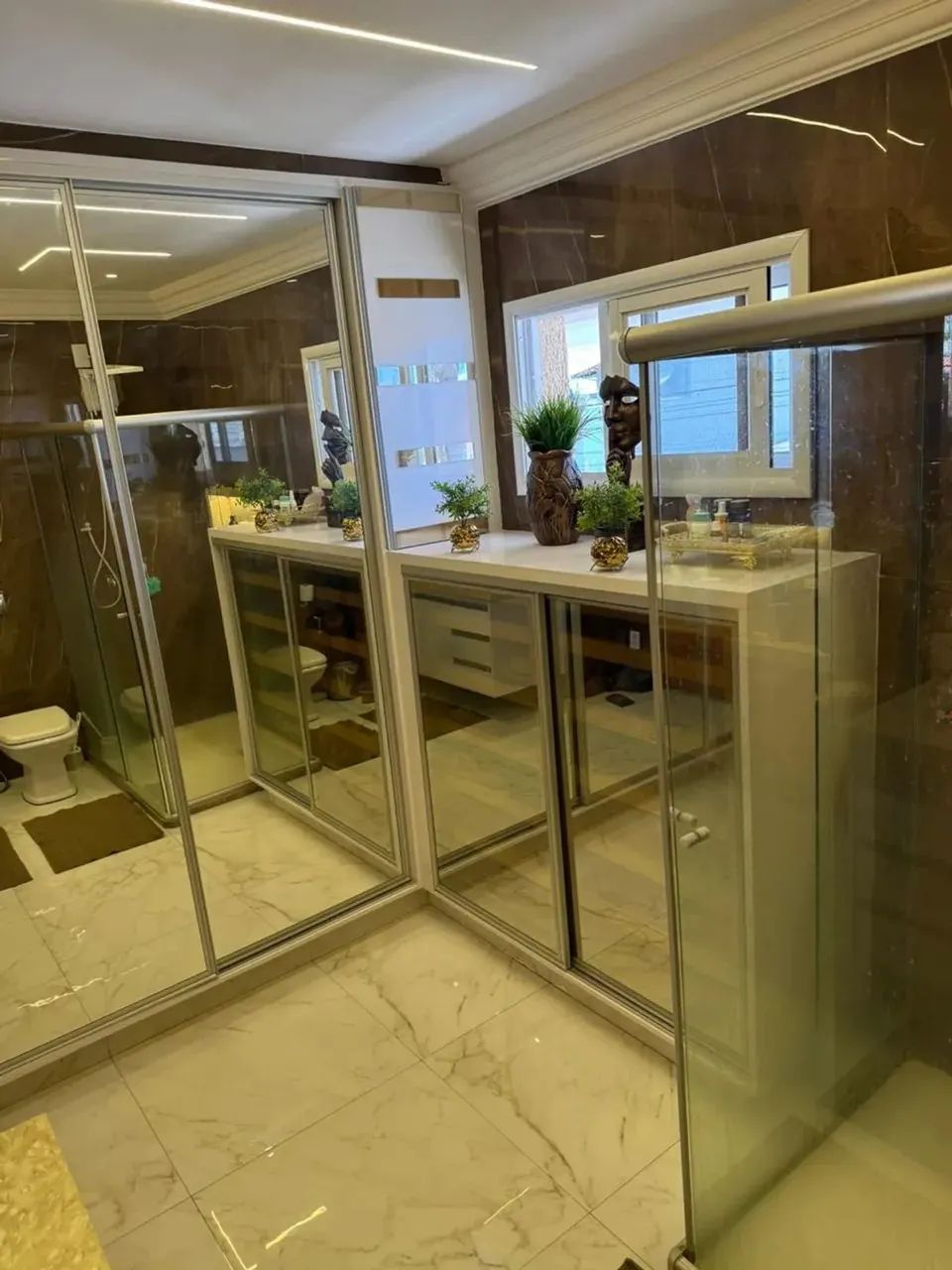 NOVISSIMO - Sobrado no Setor Universitário, 4 quartos, excelente área de lazer, pomar e ho - Foto 12